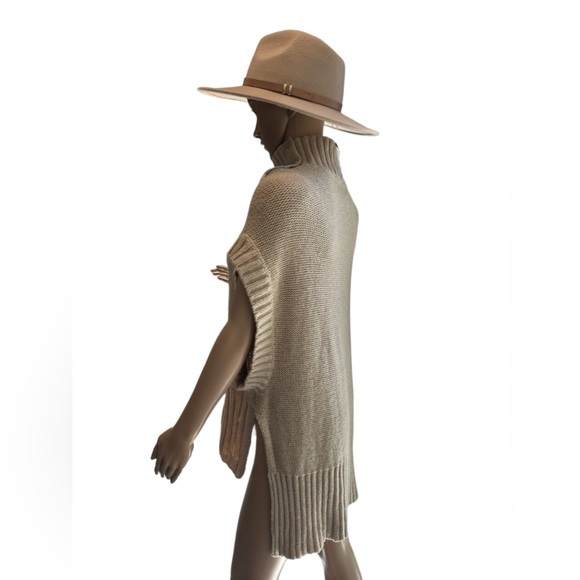 BCBG Maxzaria Wool Blend Sweater XS/S - Picture 4 of 9